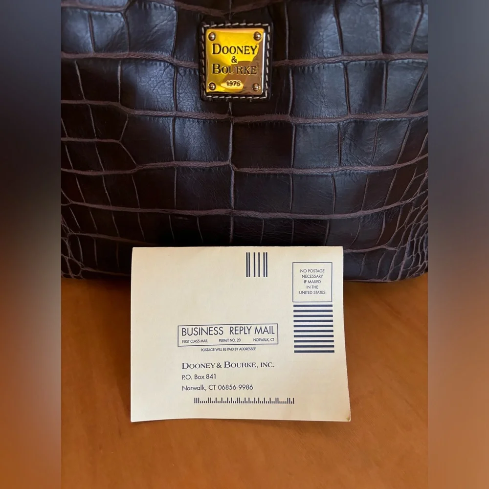 NWOT Dooney & Bourke leather handbag - Picture 3 of 6